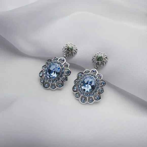 Givenchy Pastel Blue Rhinestone Jewel Flower Oval Silver Dangle Clip Earrings - Picture 6 of 9